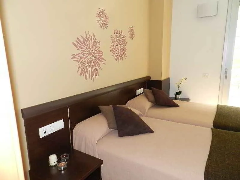 Travessera Parc Guell Барселона 3*,  Испания