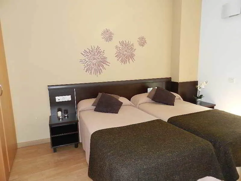 Travessera Parc Guell Barcelona 3*,